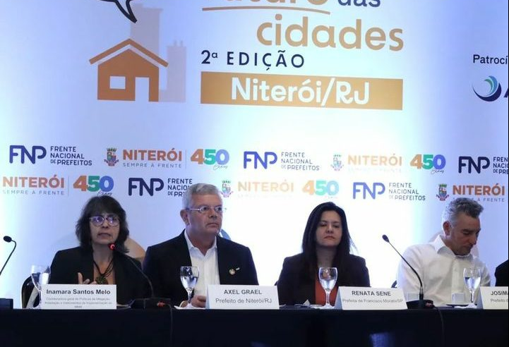 Em Niterói, prefeitas e prefeitos debatem impactos das mudanças climáticas nas cidades