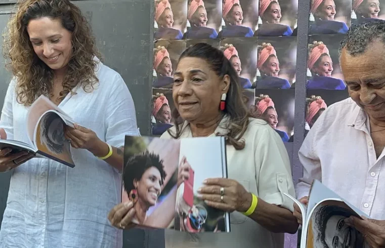 Exposição no Rio celebra a vida de Marielle Franco no dia que completaria 44 anos