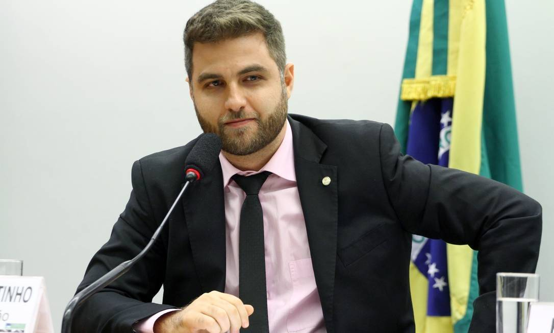 Com 55% de intenções de voto, Wladimir Garotinho se reelegeria no 1º turno em Campos