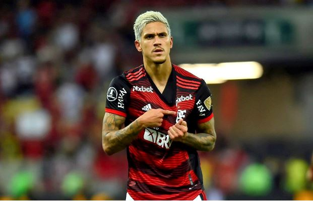 Flamengo impõe condição para avaliar propostas por Pedro