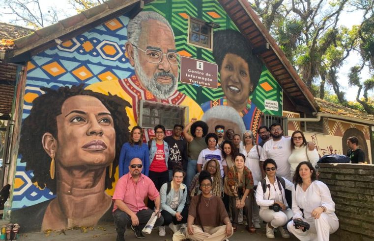 Mural que homenageia Marielle Franco em Petrópolis é pichado