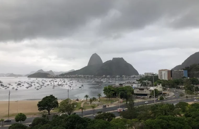 Passagem de frente fria deixa céu nublado e temperaturas em queda