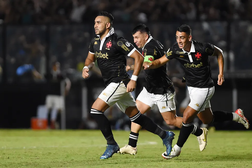 Emoções nos gramados cariocas: Vasco vence com gol nos acréscimos, Botafogo empata e Flamengo e Fluminense ficam no 1 a 1