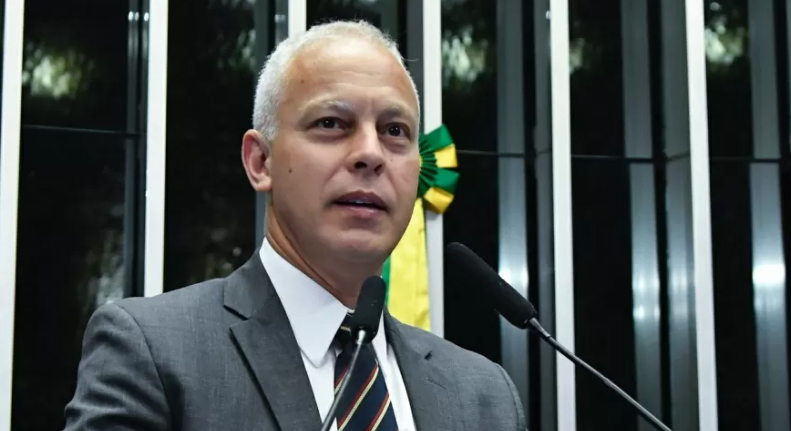 Miliciano jerominho homenageia novo Secretário de segurança do Rio