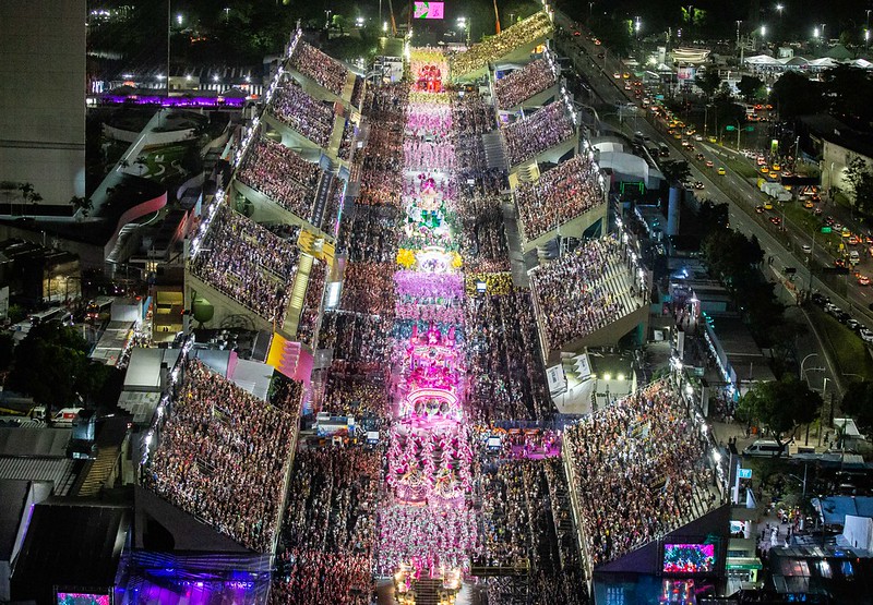 Carnaval 2024 no Rio promete desfiles espetaculares a partir de 9 de fevereiro, confira datas