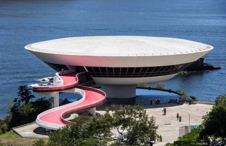 Niterói realiza aulão de defesa pessoal para mulheres no MAC neste sábado