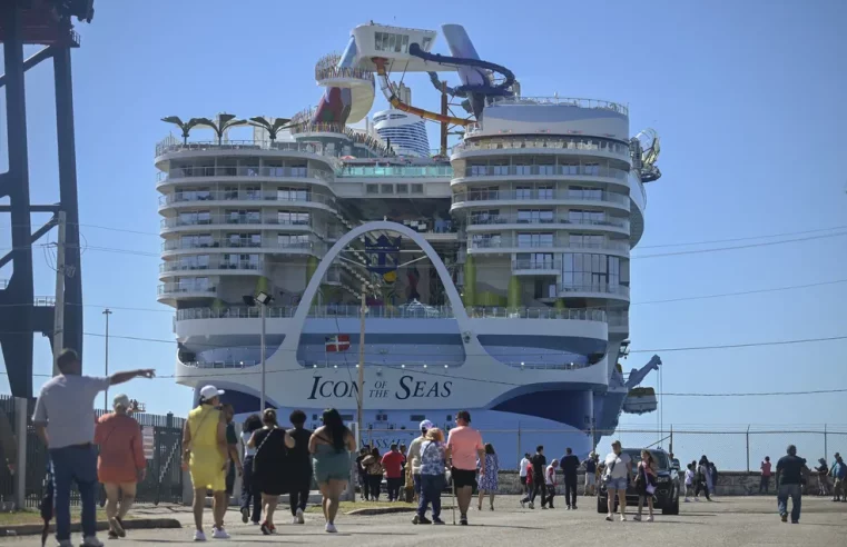 Gigante dos mares: ‘Icon of the Seas’ chega a miami para viagem inaugural