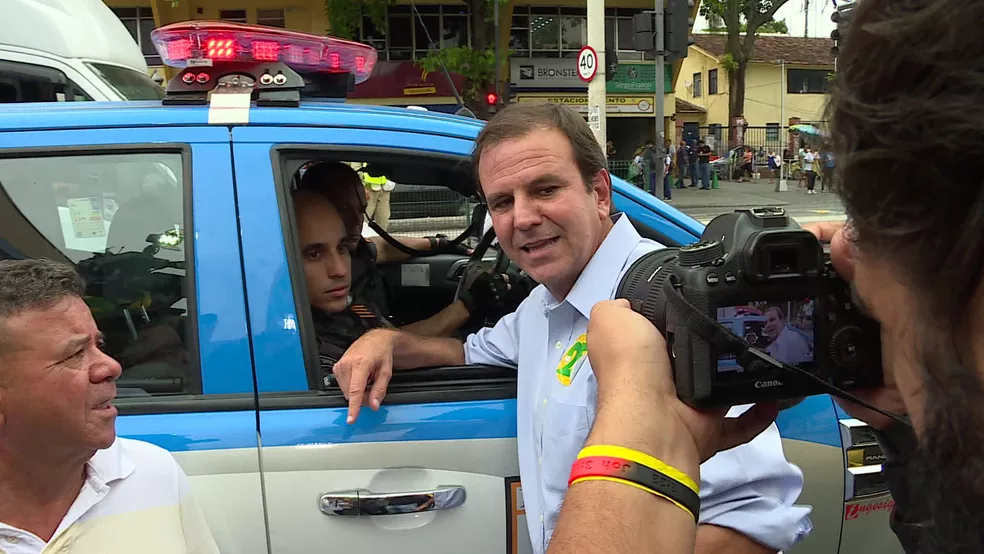 Prefeito Eduardo Paes busca apoio federal Contra extorsão da milícia no Rio