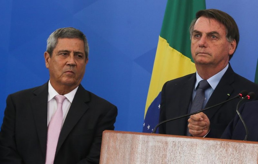 Bolsonaro e aliados devem jogar a ‘bucha’ do golpe no colo de Braga Netto
