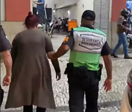 PM prende mulher por dopar e roubar idosa em Copacabana