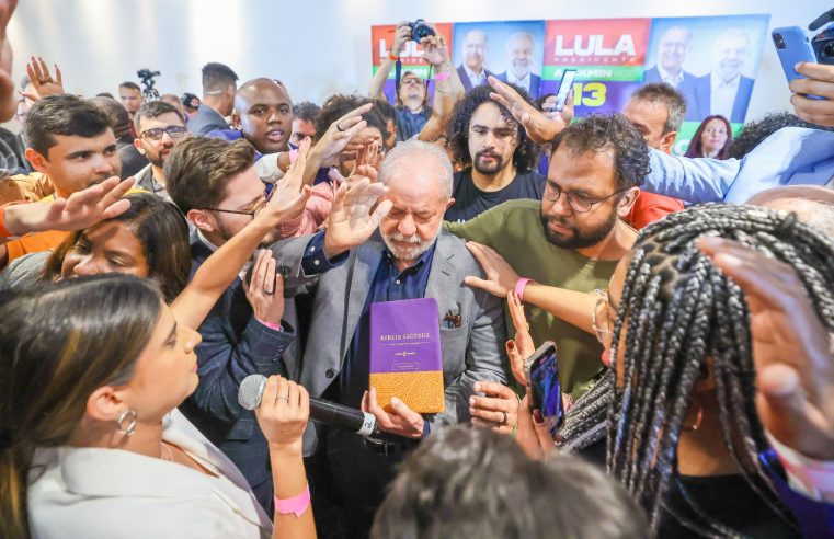 Lula define estratégia para se aproximar dos evangélicos