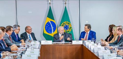 Lula sanciona lei de incentivo fiscal para modernização industrial