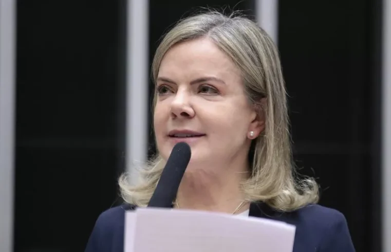 Gleisi Hoffmann critica Fiesp por oposição a aumento de tributação sobre lucros e juros