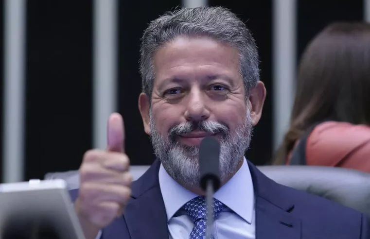 Arthur Lira busca Unificar Candidatura para Comando da Câmara em 2025, mas encontra resistência