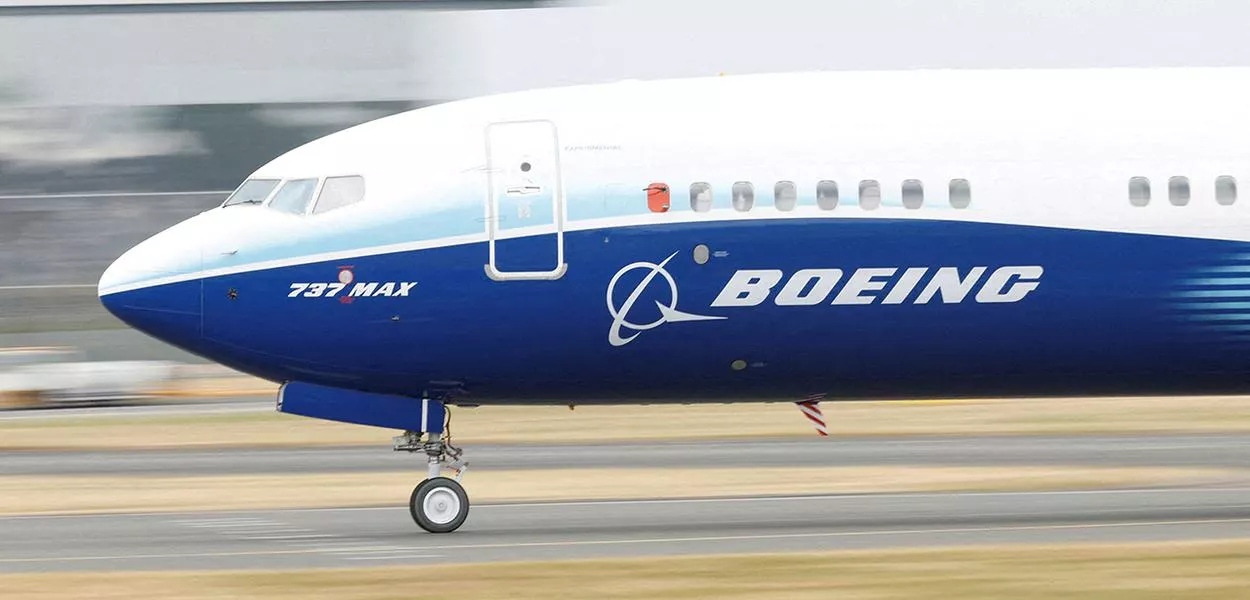 Boeing anuncia transformação cultural e enfrenta desafios financeiros sob nova liderança