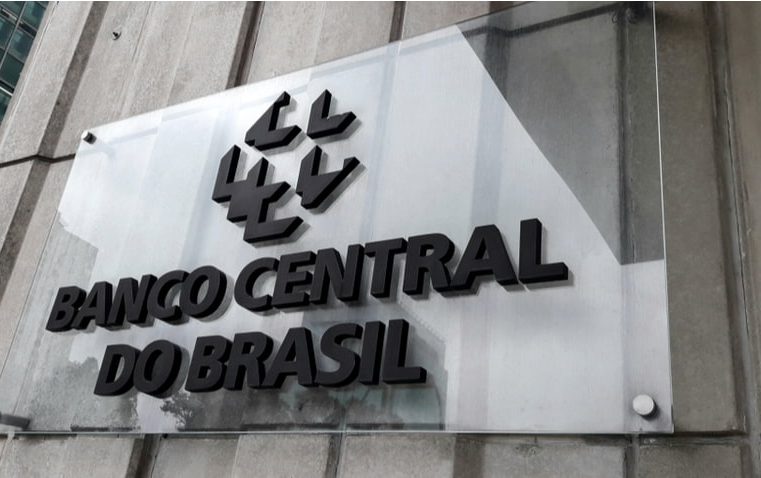 Banco Central planeja expandir funções do Pix para eliminar cartões de crédito