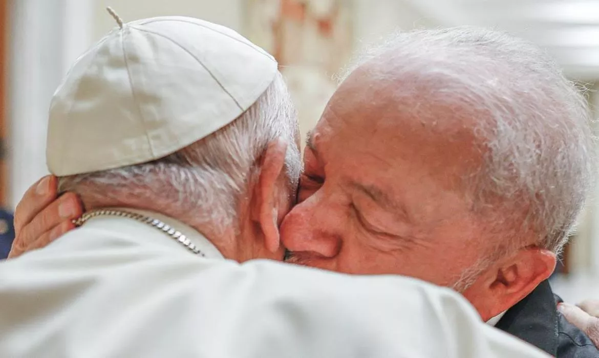 Lula parabeniza Papa Francisco por Seu 88º aniversário