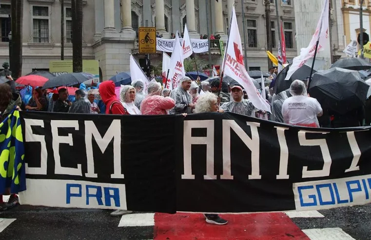 Brasil responde a tentativas de golpe com firmeza e defesa da democracia