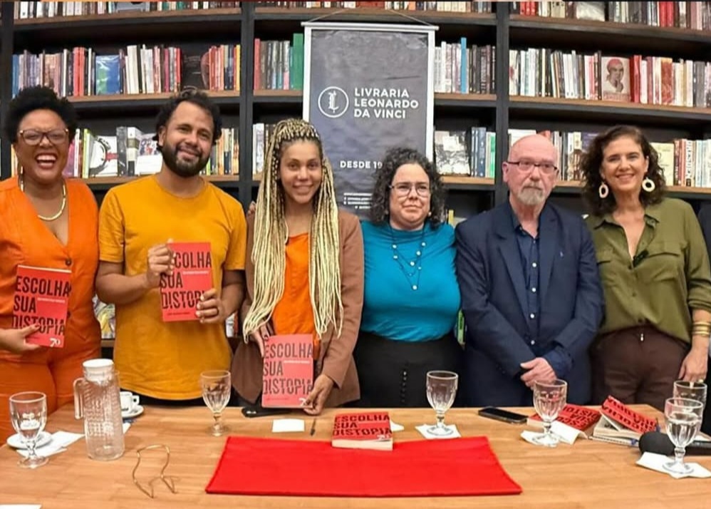 Luiz Eduardo Soares lança “Escolha sua Distopia” e lota livraria no Centro do Rio