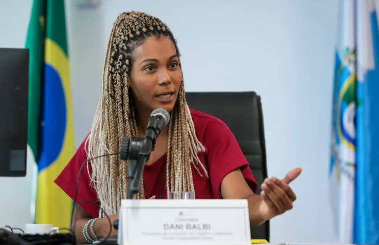 Dani Balbi apresenta projeto de lei que proíbe concessionárias de fecharem o esgoto de famílias inadimplentes