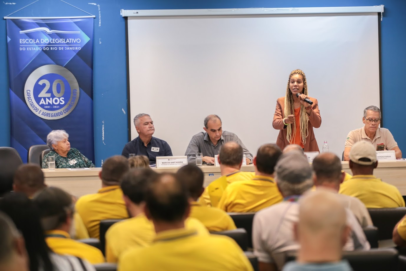 Alerj debate condições de trabalho nos Correios