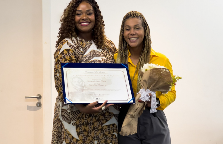 Educadora Elen Ferreira recebe Prêmio Dandara na Alerj por atuação contra o racismo