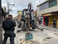 Barricada Zero tirou de 2 mil toneladas de barreiras e reabriu 414 ruas