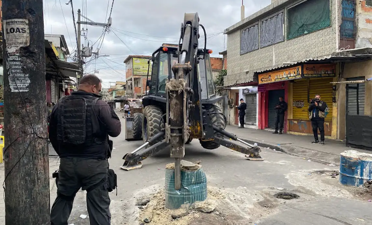 Barricada Zero tirou de 2 mil toneladas de barreiras e reabriu 414 ruas