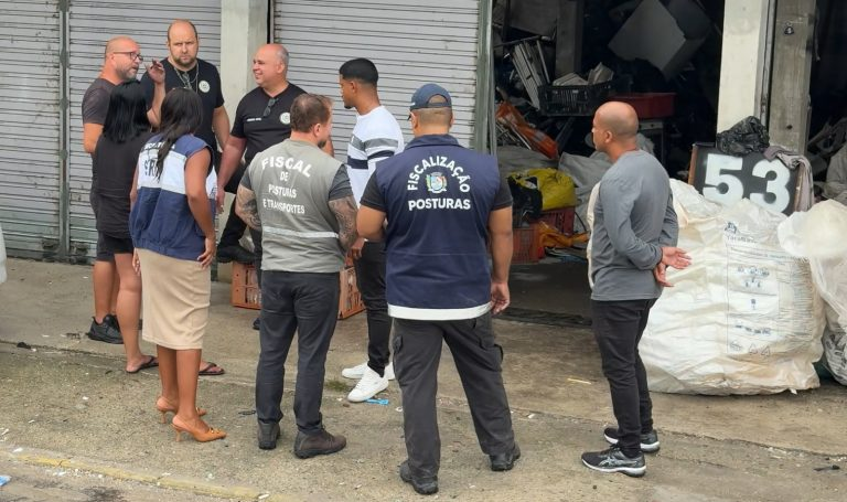 Prefeitura de Maricá e Polícia Civil fecham dois ferros-velhos em operação contra furtos de cabos elétricos e dano ao patrimônio público