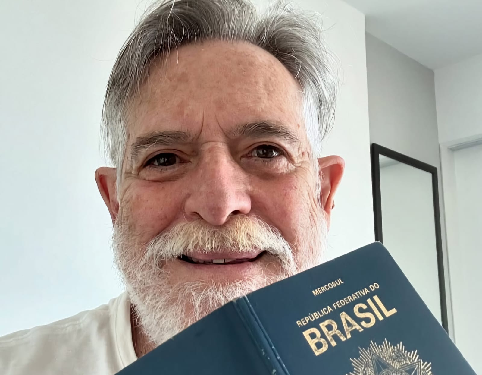 Zé de Abreu entra na política e será candidato pelo PT