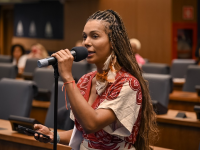 Alerj aprova programa Jovens Embaixadores do Livro para incentivar leitura entre jovens no Rio