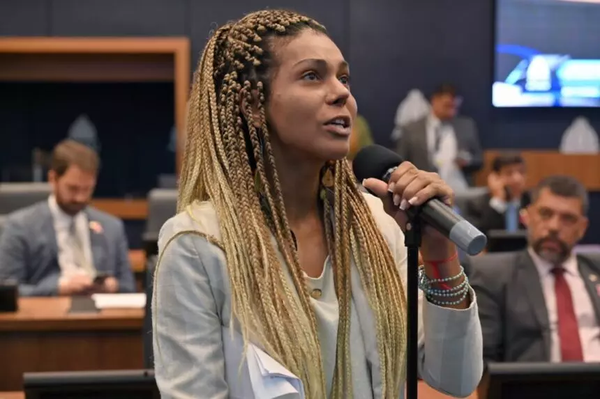 Alerj cria Frente Parlamentar em Defesa do Livro, da Leitura e da Oralidade no Rio de Janeiro